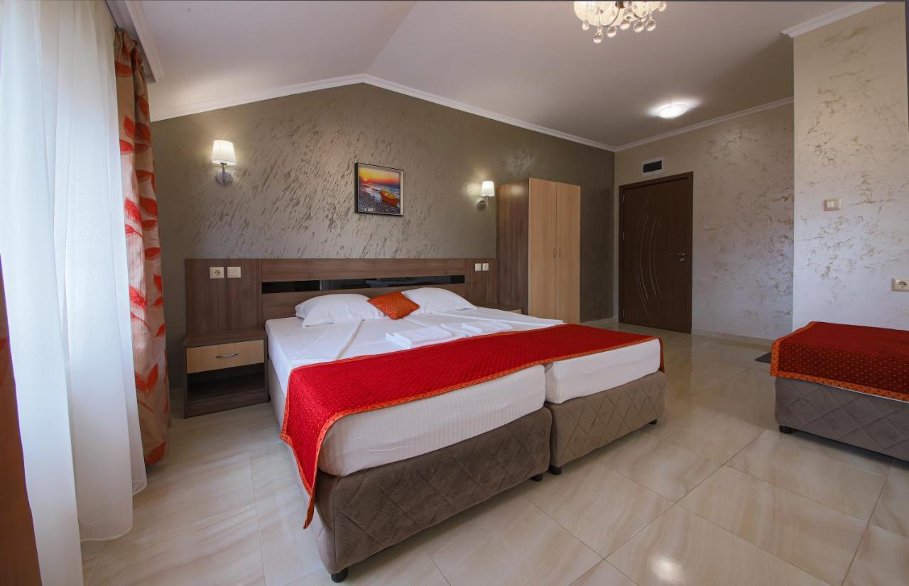 Guesthouse Phoenix 오브조르 외부 사진